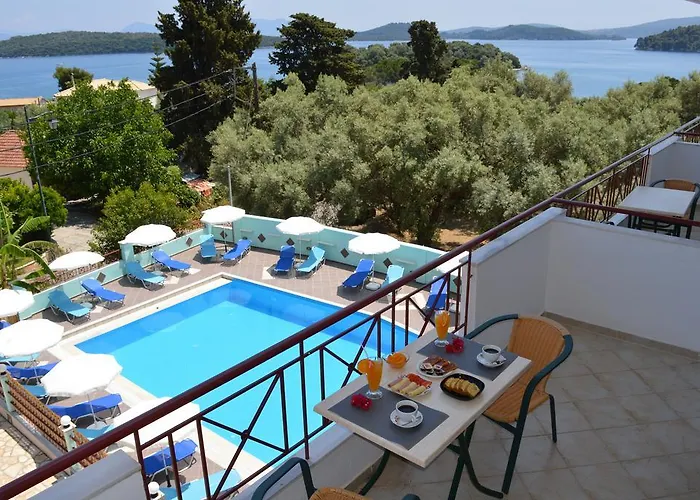 Sunrise Aparthotel 4*